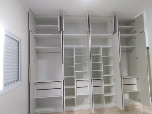 Guarda Roupa Leandro Montador